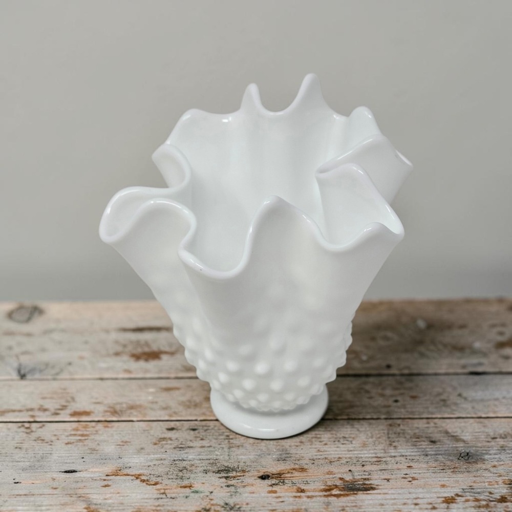 White‎ Hobnail Milk Glass Vase Ruffled Crown Top Fenton Style Footed 7.5"
